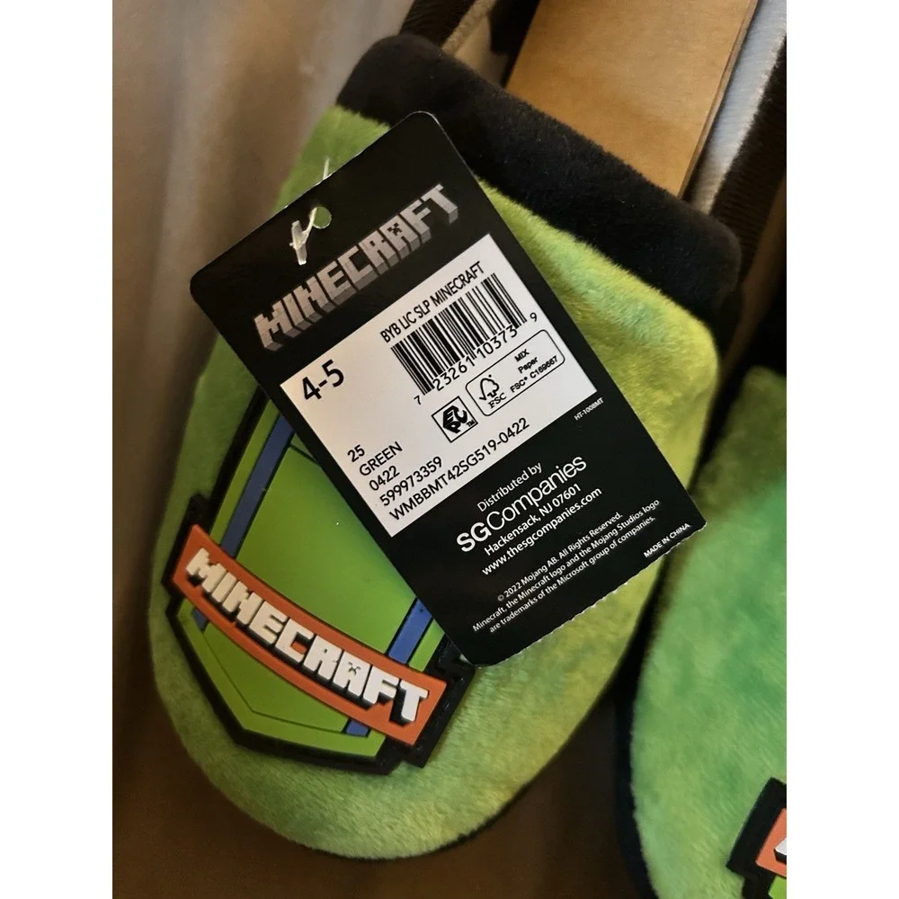 Minecraft Slippers‎ Youth 4/5 New